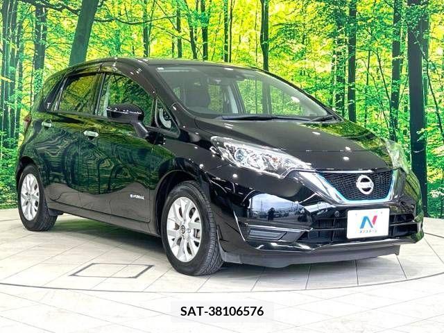 Nissan NOTE 2018-11 365371-16
