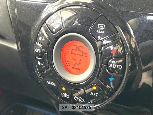Nissan NOTE 2018-11 365371-6