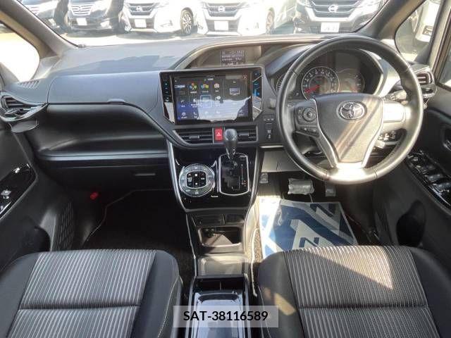 Toyota VOXY 2019-06 288881-1