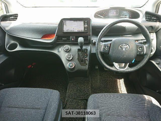 Toyota SIENTA 2017-09 345927-1