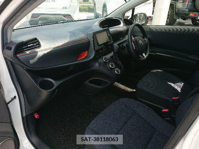 Toyota SIENTA 2017-09 345927-12