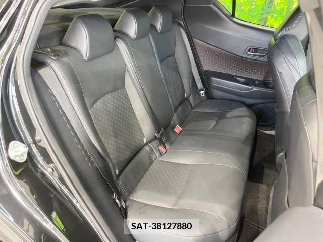 Toyota C-HR 2017-01 343386-9