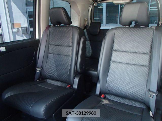 Nissan SERENA 2019-08 367639-9