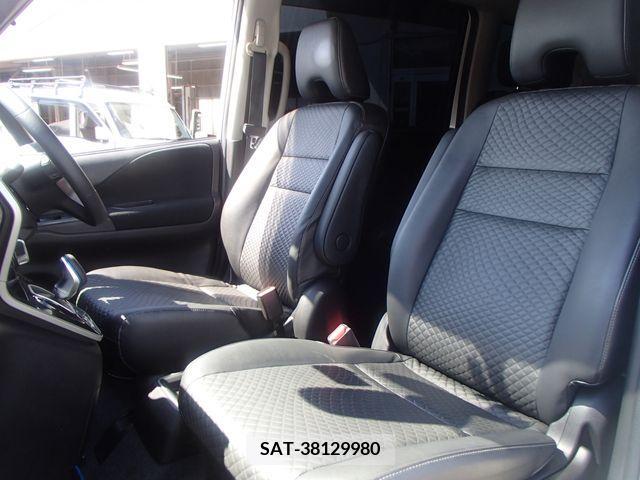 Nissan SERENA 2019-08 367639-8