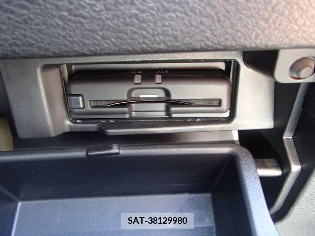 Nissan SERENA 2019-08 367639-17