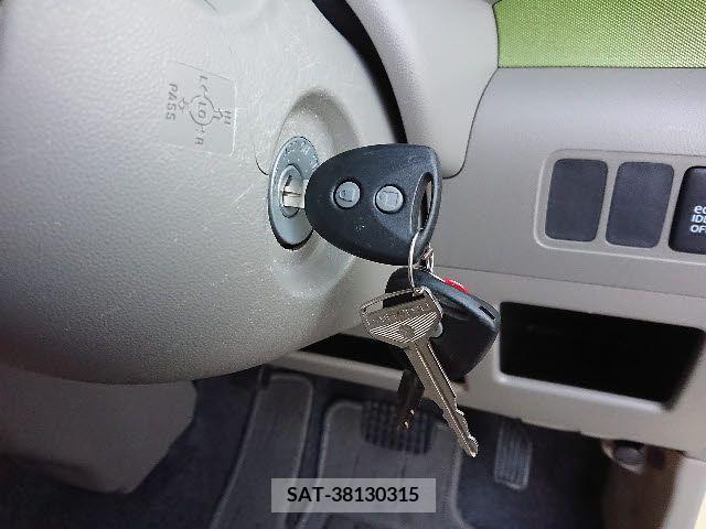 Daihatsu MOVE CONTE 2014-12 204595-11