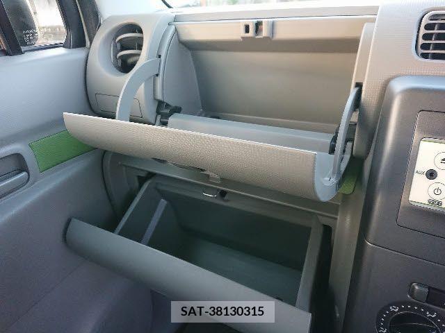 Daihatsu MOVE CONTE 2014-12 204595-5