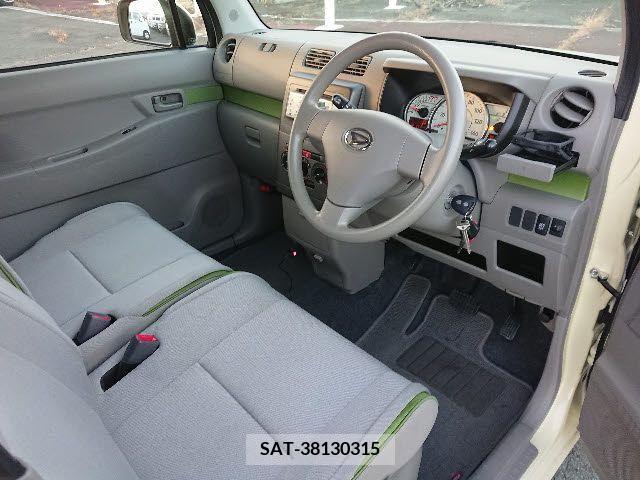 Daihatsu MOVE CONTE 2014-12 204595-9
