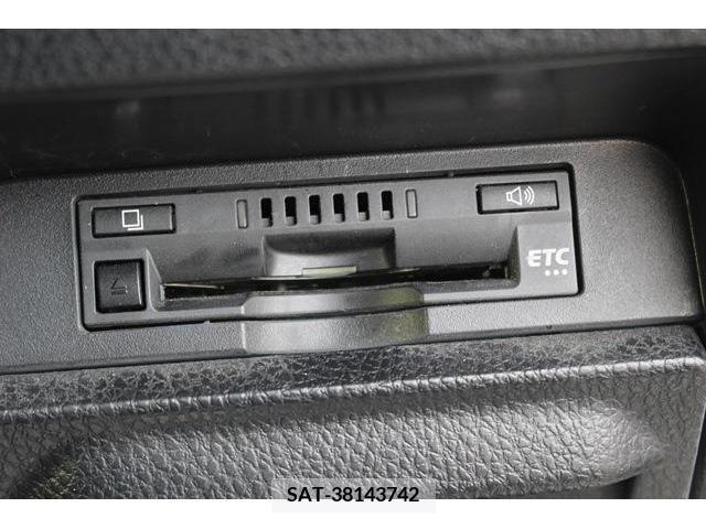 Toyota VOXY 2017-09 289174-3