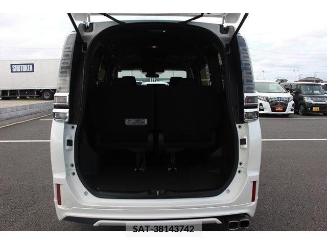 Toyota VOXY 2017-09 289174-17