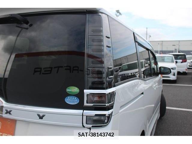 Toyota VOXY 2017-09 289174-13