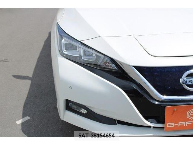 Nissan LEAF 2018-08 367070-11