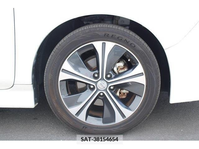 Nissan LEAF 2018-08 367070-10
