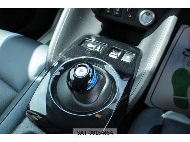 Nissan LEAF 2018-08 367070-4