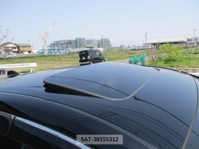 Toyota CROWN 2022-10 236705-3