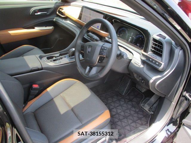 Toyota CROWN 2022-10 236705-1