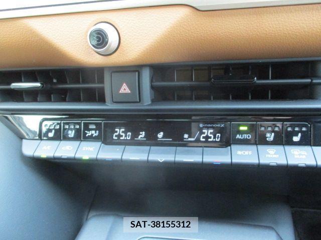 Toyota CROWN 2022-10 236705-23