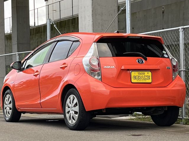 Toyota AQUA 2012-03 7748-4