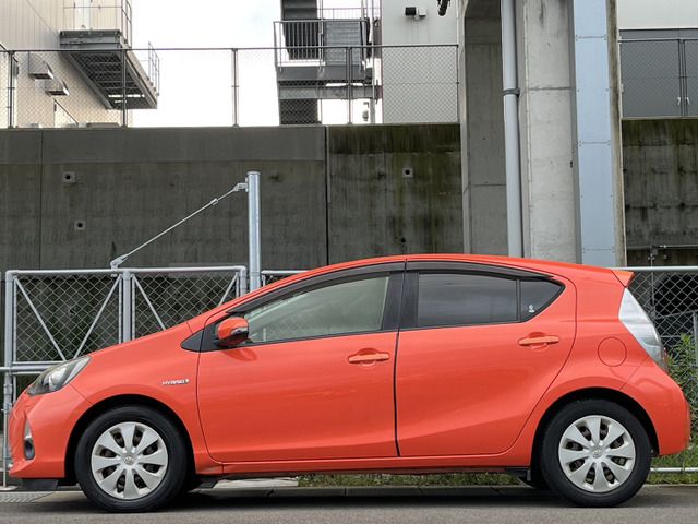 Toyota AQUA 2012-03 7748-3