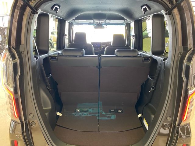 Honda N BOX CUSTOM 2018-03 8163-22