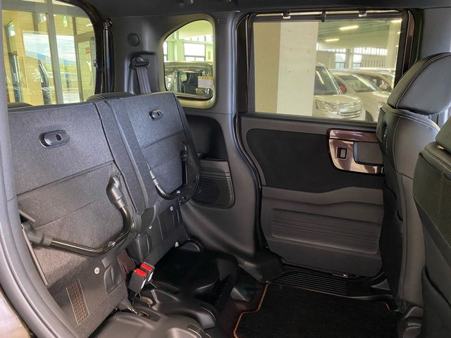 Honda N BOX CUSTOM 2018-03 8163-20