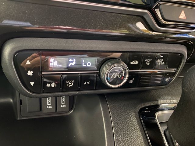 Honda N BOX CUSTOM 2018-03 8163-13