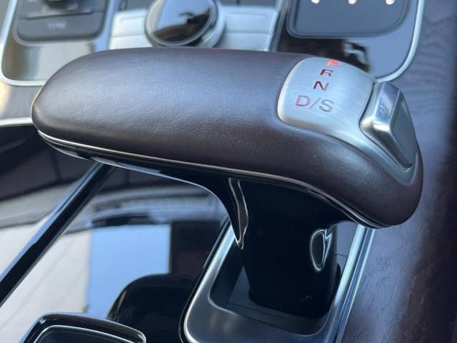 Audi A8 2016-04 187374-11