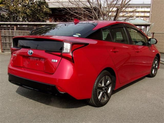 Toyota PRIUS 2020-01 1891-1