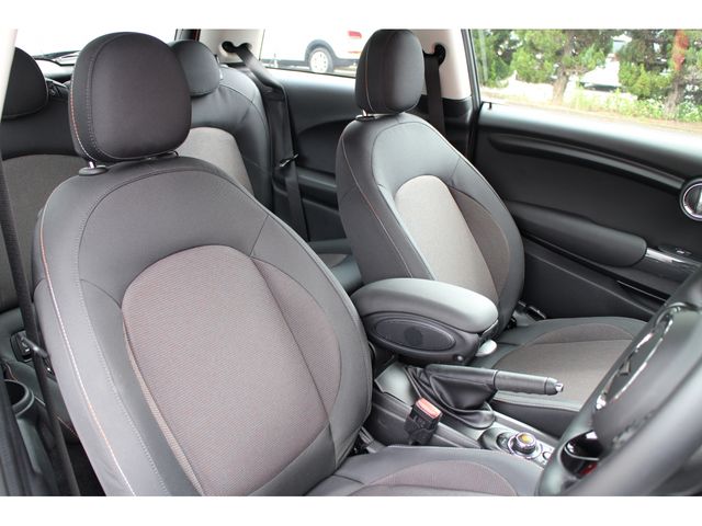 Bmw MINI 2020-10 703-23