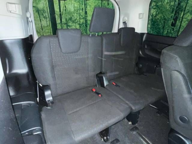 Toyota VOXY HYBRID 2015-06 28375-10