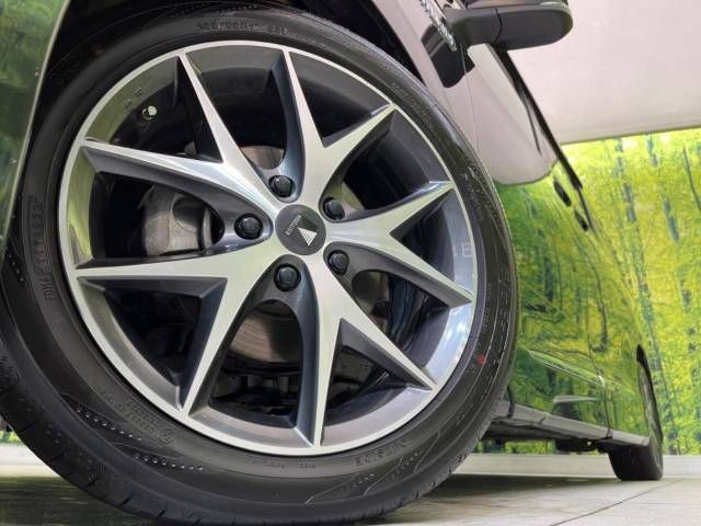 Toyota VOXY HYBRID 2015-06 28375-13