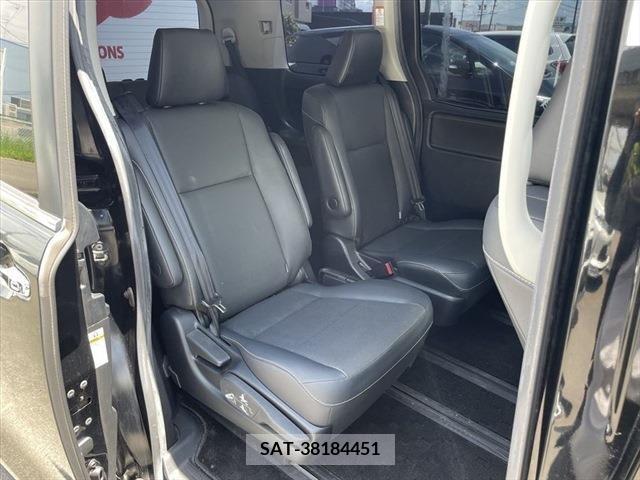 Toyota ESQUIRE 2015-04 321429-9