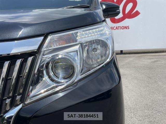 Toyota ESQUIRE 2015-04 321429-13