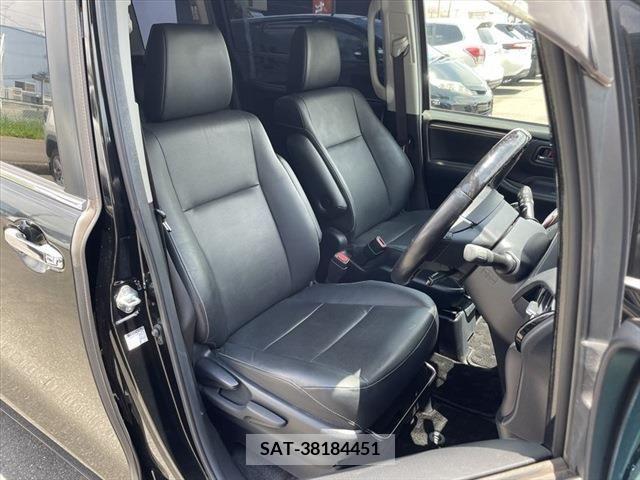Toyota ESQUIRE 2015-04 321429-8