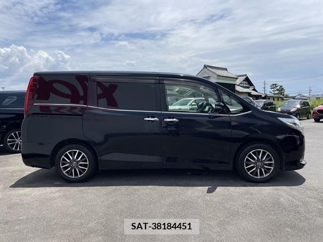 Toyota ESQUIRE 2015-04 321429-18