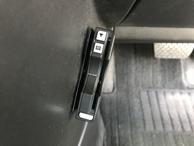 Mazda PREMACY 2013-09 20124-23
