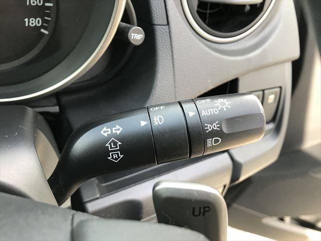 Mazda PREMACY 2013-09 20124-22