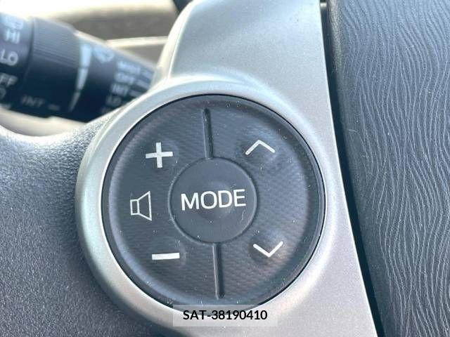 Toyota PRIUS 2013-10 322043-4