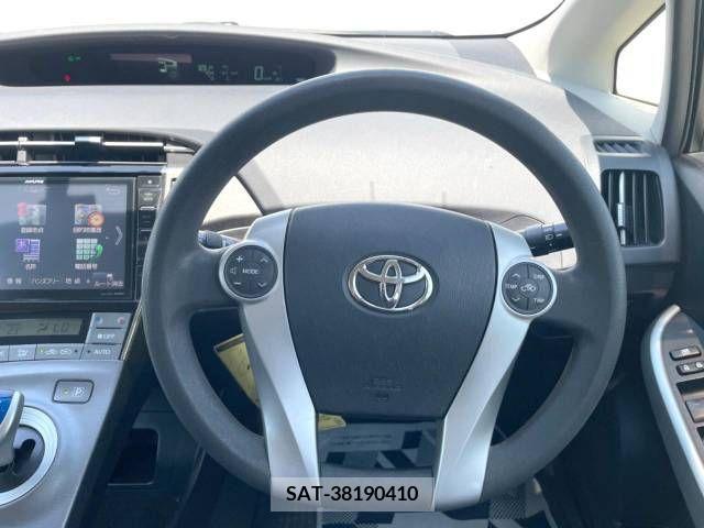 Toyota PRIUS 2013-10 322043-18