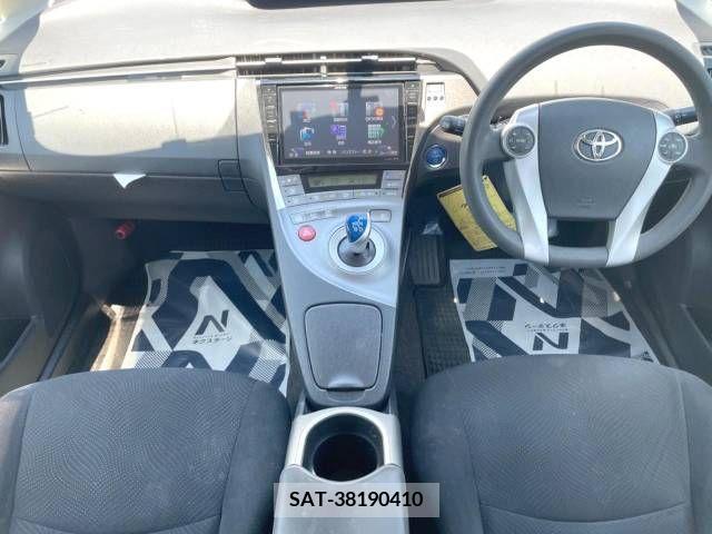 Toyota PRIUS 2013-10 322043-1