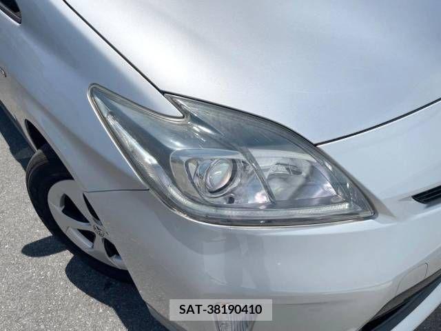 Toyota PRIUS 2013-10 322043-11