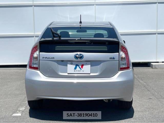 Toyota PRIUS 2013-10 322043-14