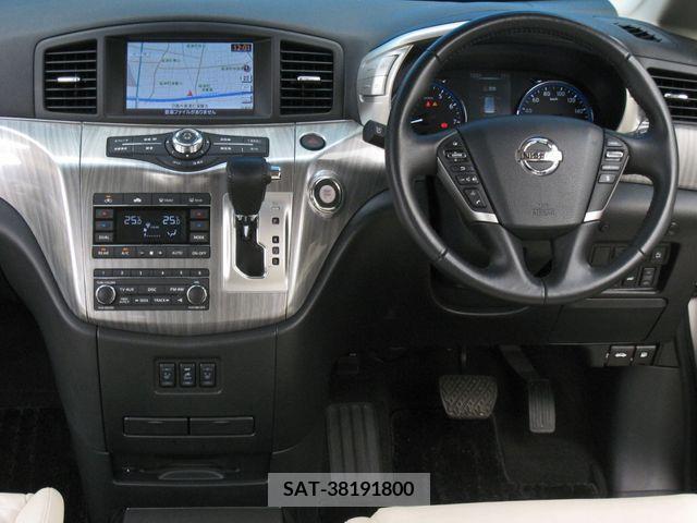 Nissan ELGRAND 2017-10 297129-13