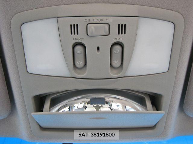 Nissan ELGRAND 2017-10 297129-18