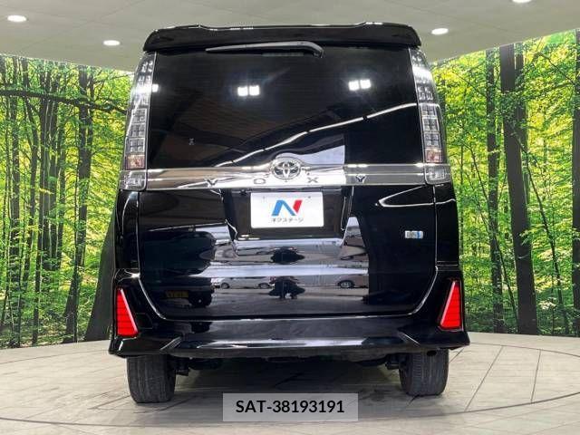 Toyota VOXY 2014-02 289308-16