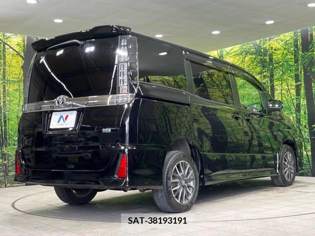 Toyota VOXY 2014-02 289308-18