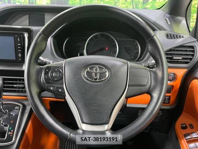 Toyota VOXY 2014-02 289308-12