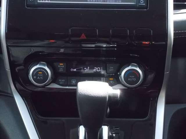 Nissan SERENA 2017-08 22146-14