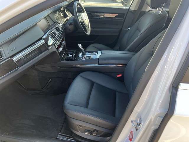 Bmw 7 SERIES 2009-09 195247-12