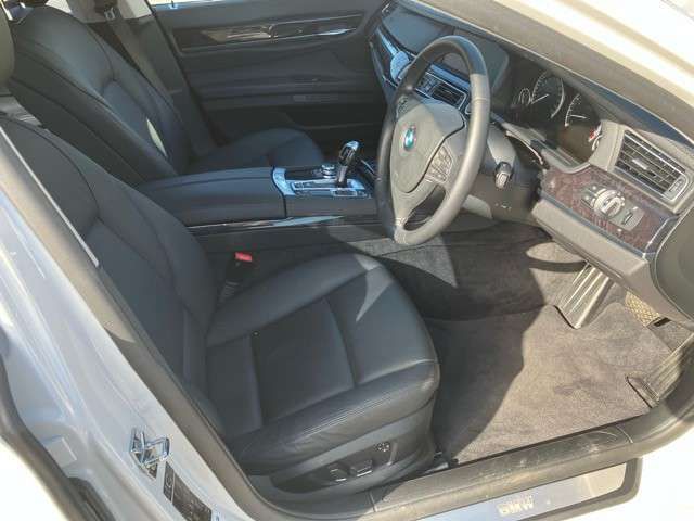 Bmw 7 SERIES 2009-09 195247-11